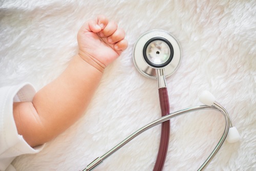 How Do Broken Bones Or Fractures Occur During Birth?